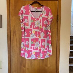 Honeyme Pink and White Floral Tunic Top